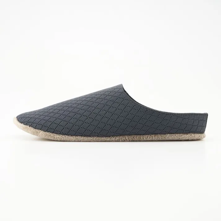 履いて歩くだけでお掃除できる通気性が良いルームシューズ グレー L