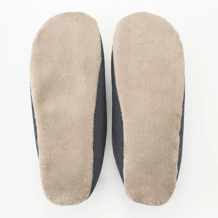 履いて歩くだけでお掃除できる通気性が良いルームシューズ グレー L