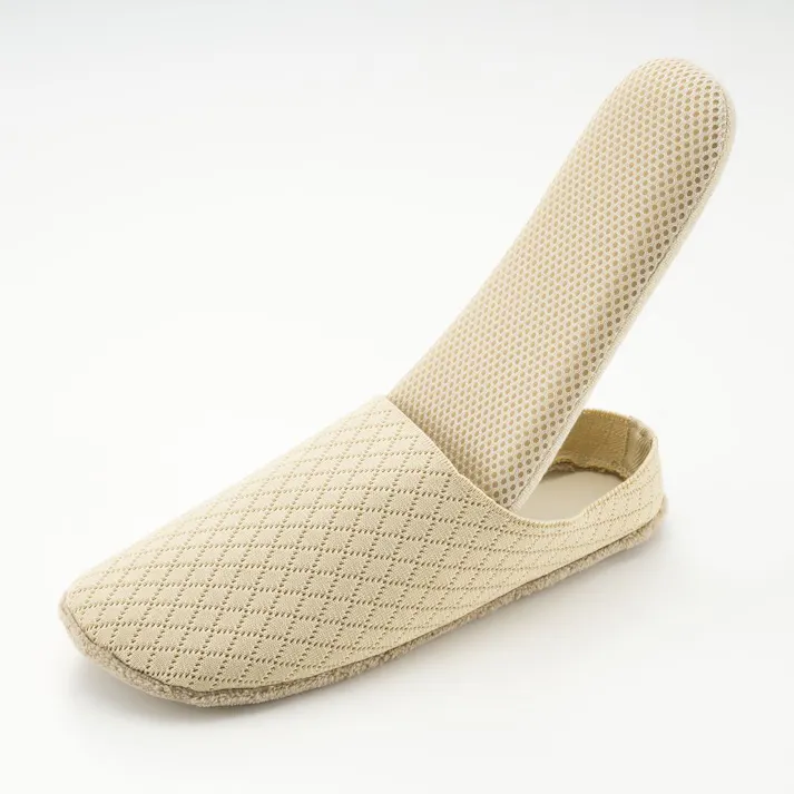 履いて歩くだけでお掃除できる通気性が良いルームシューズ ベージュ M