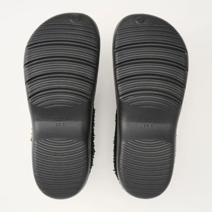 屈曲しやすいスリット入りボア付きサンダル ブラック XL