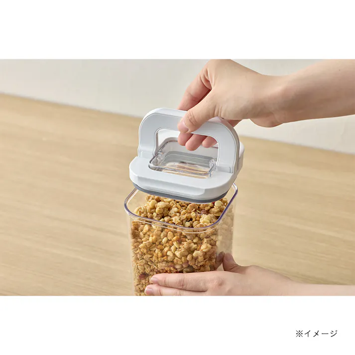 開閉しやすい保存容器 正方形 1.7L