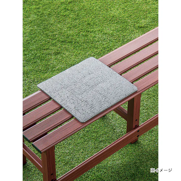 カインズ 折りたためるアルミ座布団 幅40cm 奥行40cm 厚さ0.8cm