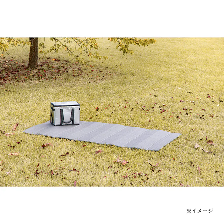 カインズ 厚手折りたためるアルミマット S 幅90cm 奥行180cm 厚さ0.8cm