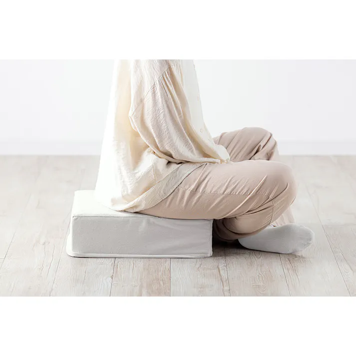 ずれにくいフロアクッション Pitapa グレー