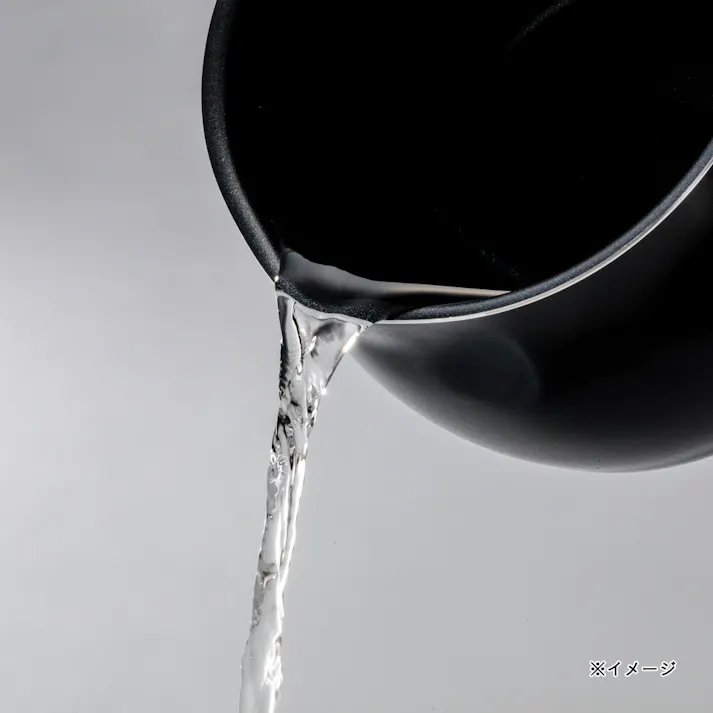 鍋にもケトルにもなるマルチポット 2.5L