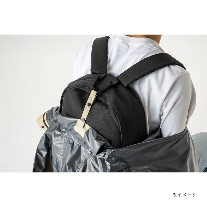リュックを雨から守れるレインスーツ M ベージュ