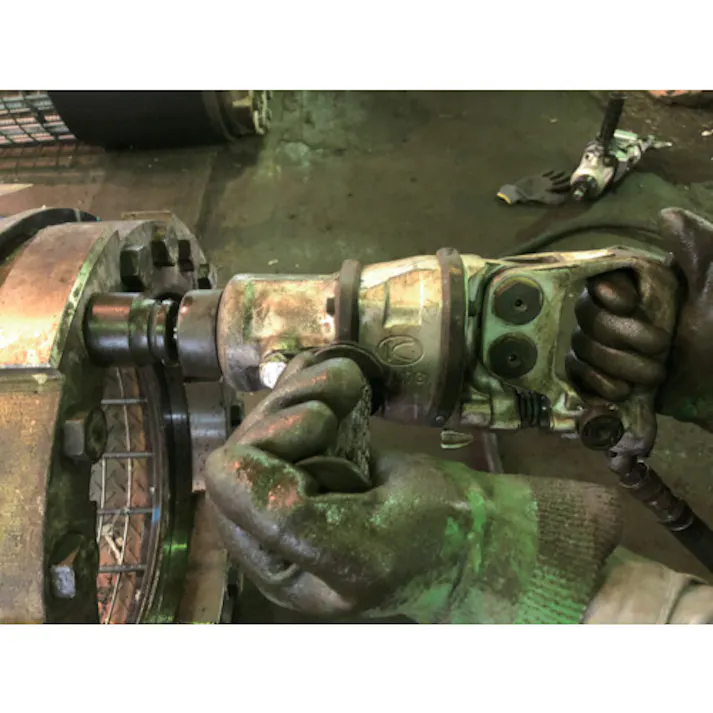 【CAINZ-DASH】空研 防振型3/4インチSQオイルバス中型エアインパクトレンチ(2ハンマ・19mm角) KW-L17GV KW-L17GV【別送品】