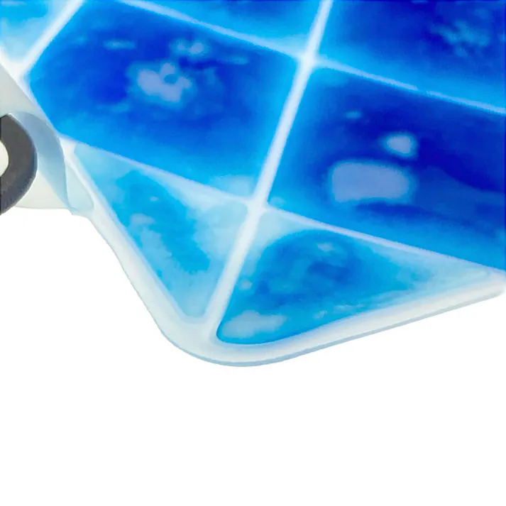 背中冷やし ブルー