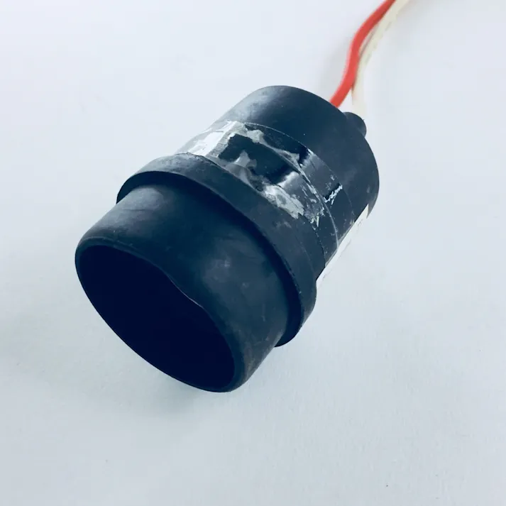 青山電陶 E26ゴム防水ソケット コネクタ付 ヒートン無 ES26-05-66