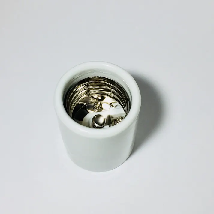 青山電陶 E39直付一体式ソケット E39-08