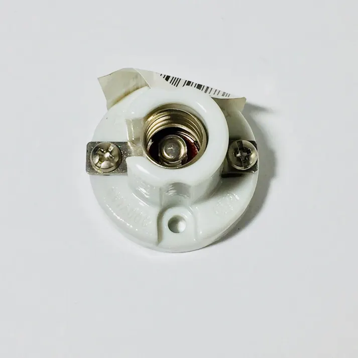 青山電陶 E12口金 中豆レセップソケット E12-01