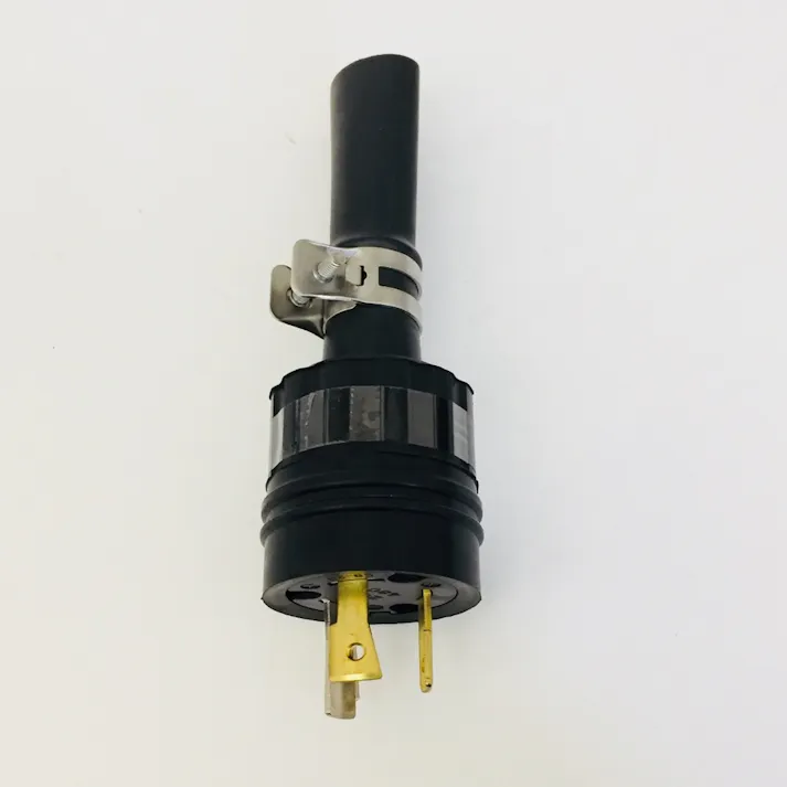 アメリカン 接地 2P 20A 引掛プラグ 3242RWL8