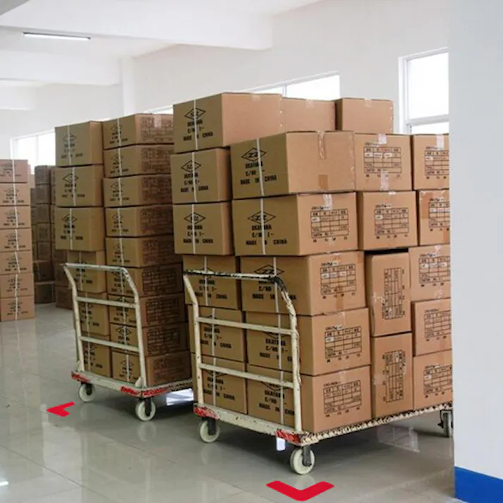 【CAINZ-DASH】セーフラン安全用品 高耐久5Sフロア表示ステッカー L型 10枚セット 150×150mm 赤 10941【別送品】