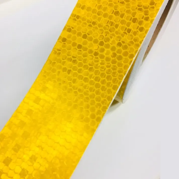 【CAINZ-DASH】セーフラン安全用品 高輝度反射テープ 黄 幅50mm×50m 14353【別送品】