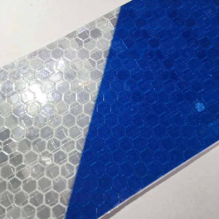 【CAINZ-DASH】セーフラン安全用品 高輝度反射テープ 青白 幅50mm×50m 14358【別送品】