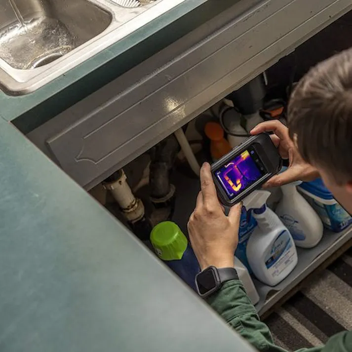 【CAINZ-DASH】フリアーシステムズジャパン コンパクトサーモグラフィカメラ C5(Wi-Fi機能付) 89401-0202【別送品】