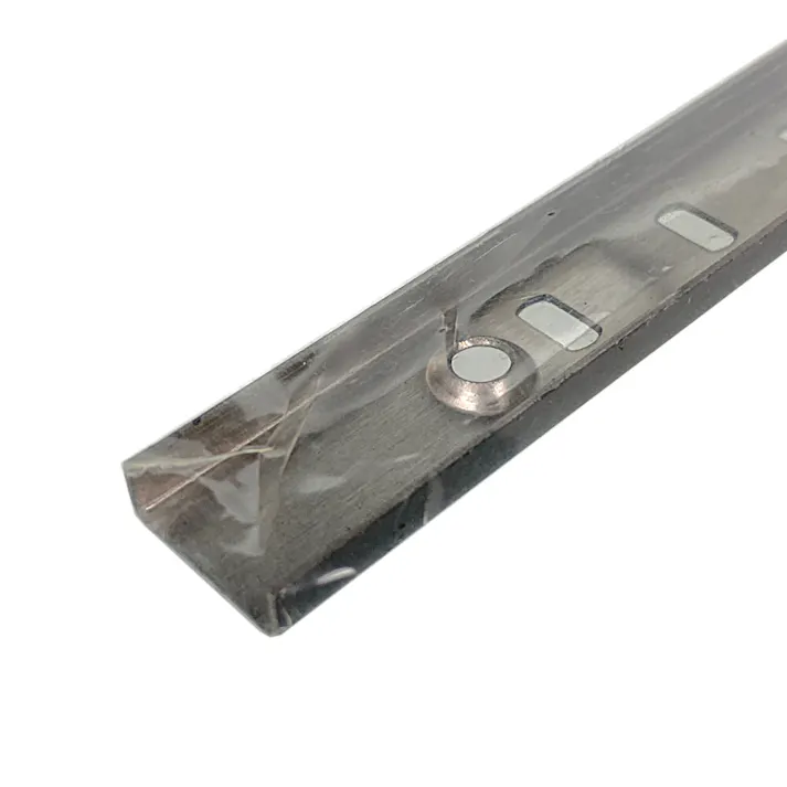 ステンレス棚柱 17ピッチ 黒 716mm