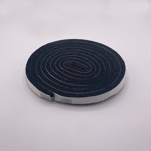 CAINZ-DASH】セメダイン 防水すきま用テープ 8mm×12mm×2m／袋