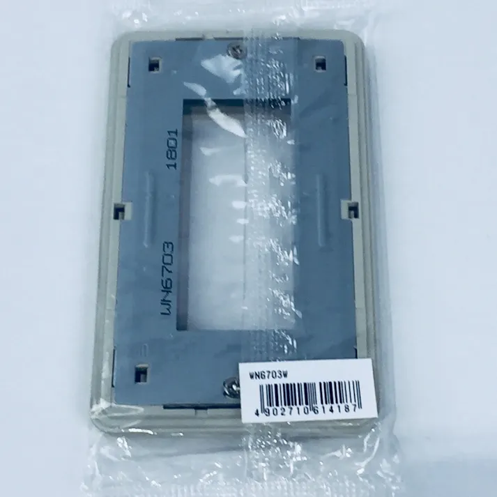 パナソニック フルカラー 簡易耐火用モダンプレート 3コ用 ミルキーホワイト WN6703W