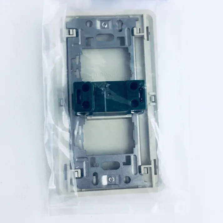 パナソニック フルカラー 埋込ほたるスイッチC 片切・ネームカバー付 モダンプレート付 ミルキーホワイト WNP5152MWP