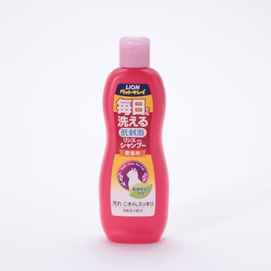 LION 毎日でも洗えるリンスインシャンプー 愛猫用 330ml