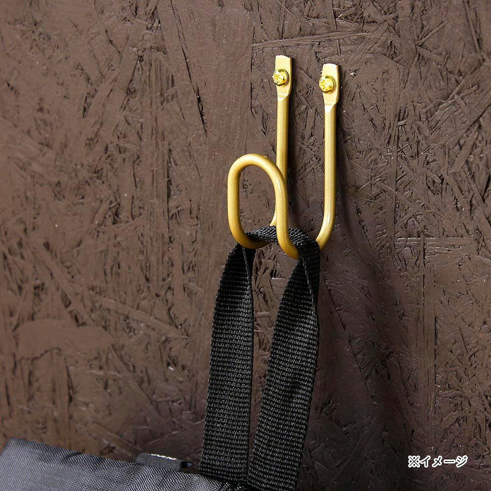 狗置物，真鍮製，工藝美術品，高29cm，重3500克。 狗置物，真鍮製，工藝美術品，高29cm，重3500克。
