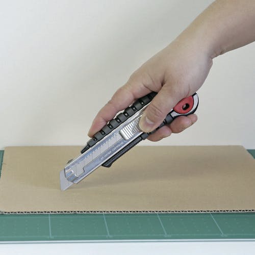 CAINZ-DASH】エヌティー ゴム付メタルカッターナイフL型6連発 L