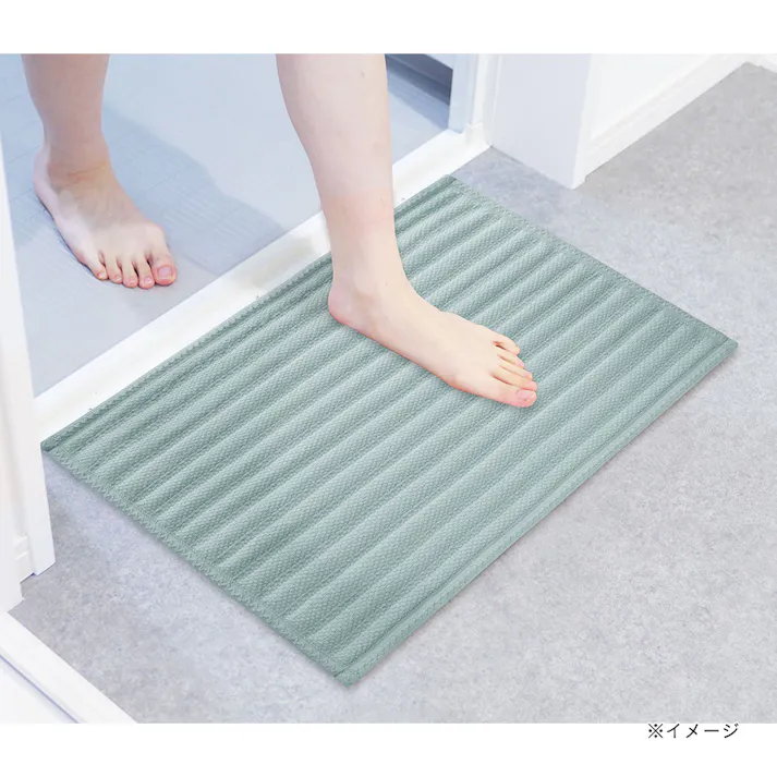 吸水パルプを詰め込んだ超吸水バスマット BL