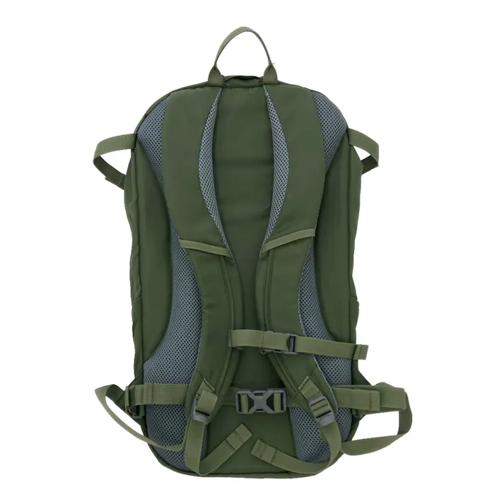 バックパック 25L グリーン TB3399-GN