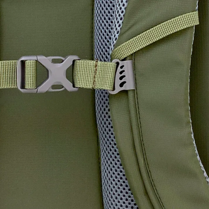 バックパック 25L グリーン TB3399-GN