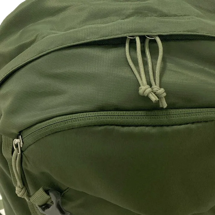 バックパック 25L グリーン TB3399-GN