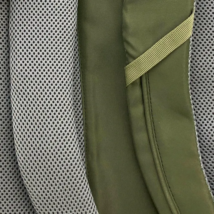 バックパック 25L グリーン TB4139-GN