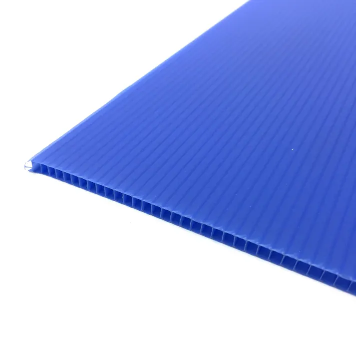 プラダンボード 4mm厚 3×3尺(91cm×91cm) スカイブルー