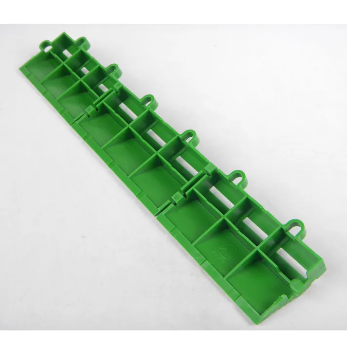 ジョイント人工芝用 フチM型(メス) グリーン