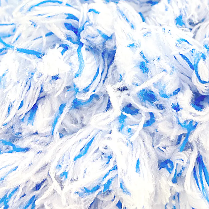 壁に掛けられるハンディーモップ