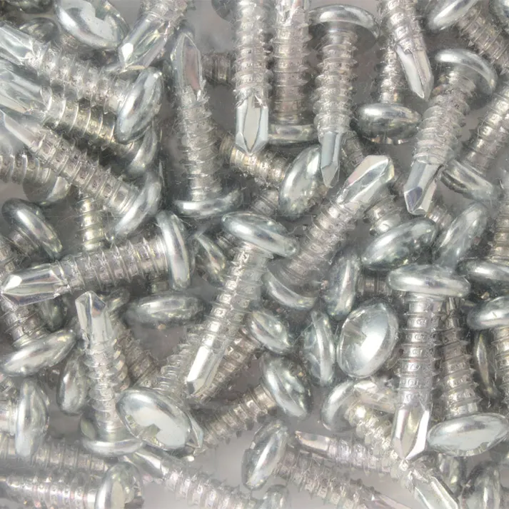 カインズ ナベ 鉄ユニクロ 4×16mm 約100入