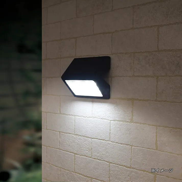 ソーラーウォールライト 400ルーメン DLS-WL400