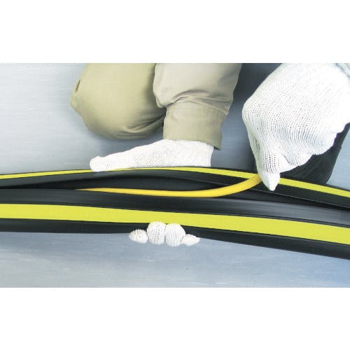 CAINZ-DASH】大研化成工業 ケーブルプロテクタ2 20x5M ブラック