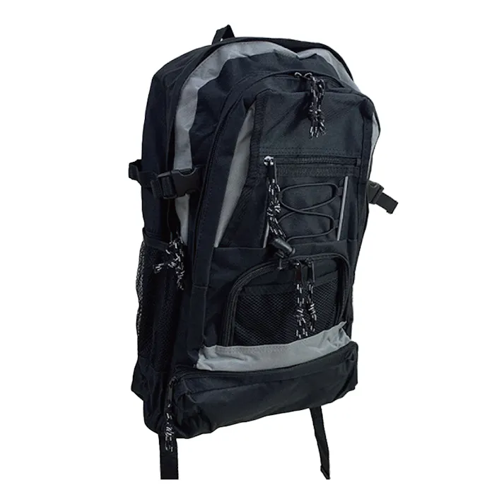 多機能カジュアル デイパック 7077 ブラック