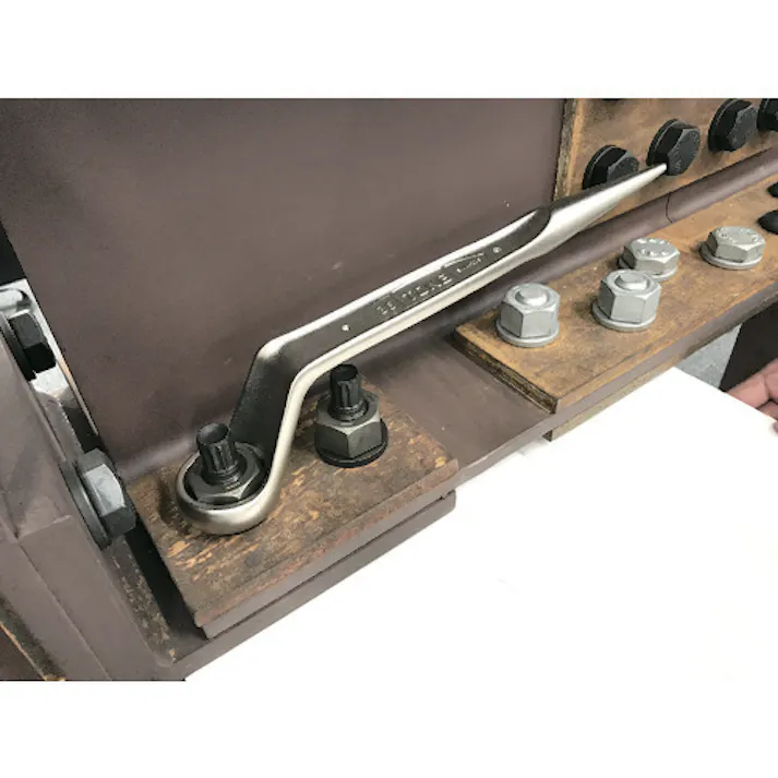 【CAINZ-DASH】TONE シノ付めがねレンチ(トルシアボルト用) 対辺寸法27mm 全長340mm メッキ処理 SMN-16【別送品】