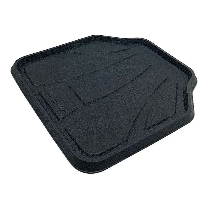 クエロバケットマット リア ブラック CER32013