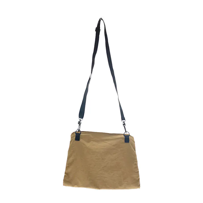 ショルダーバック 大 ベージュ