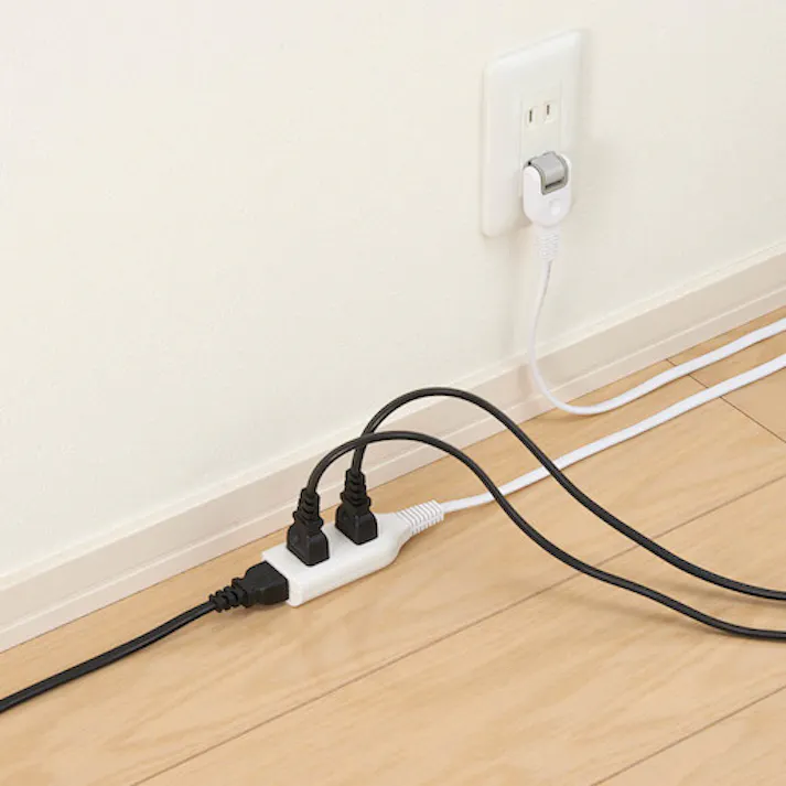 【CAINZ-DASH】ヤザワコーポレーション 耐トラ付タップ3個口10mホワイト Y02S3010WH【別送品】