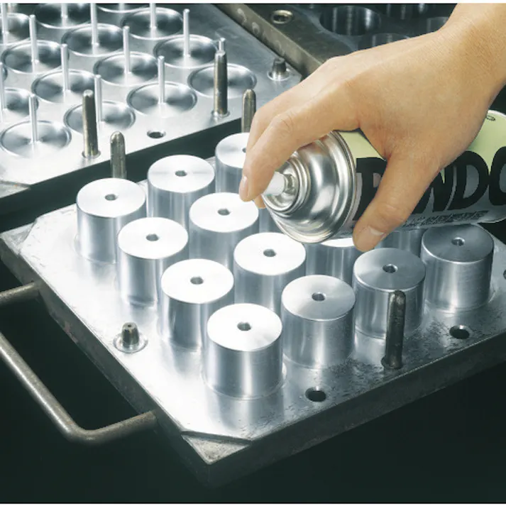 【CAINZ-DASH】スリーボンド シリコーン系金属離型剤 パンドー39C ゴム・プラスチック用 420ml 透明(7390CB) TB39C【別送品】