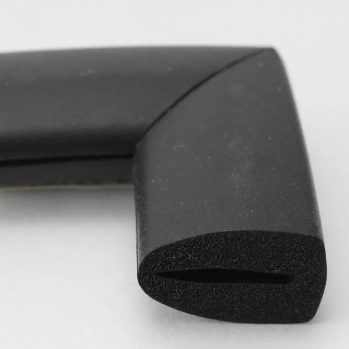 安心クッション はさみこみ型 コーナー用 内幅2mm ブラック AC-151