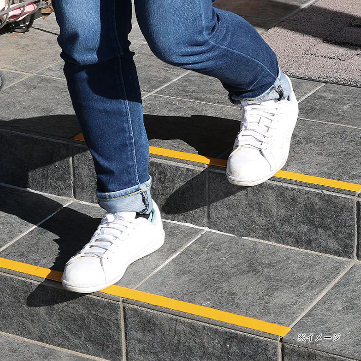 カーボーイ すべり止めテープ 私は滑りませんロール巻き ブラウン 3m