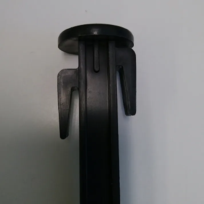 プラ杭 中 長さ36cm