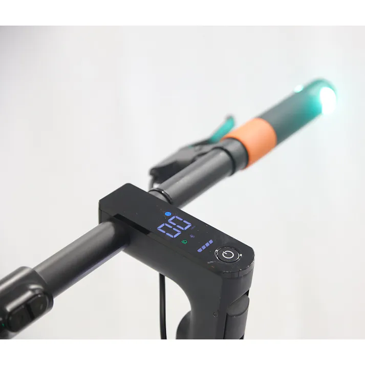 YADEA 電動キックボード YDX3 特定小型原付 行動走行可能 最高速度表示灯 ブラック