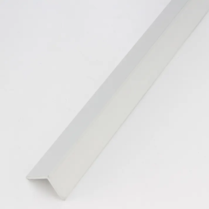 アルミ等辺アングル シルバーつや消し FA202S1 1.5×15×15×1000