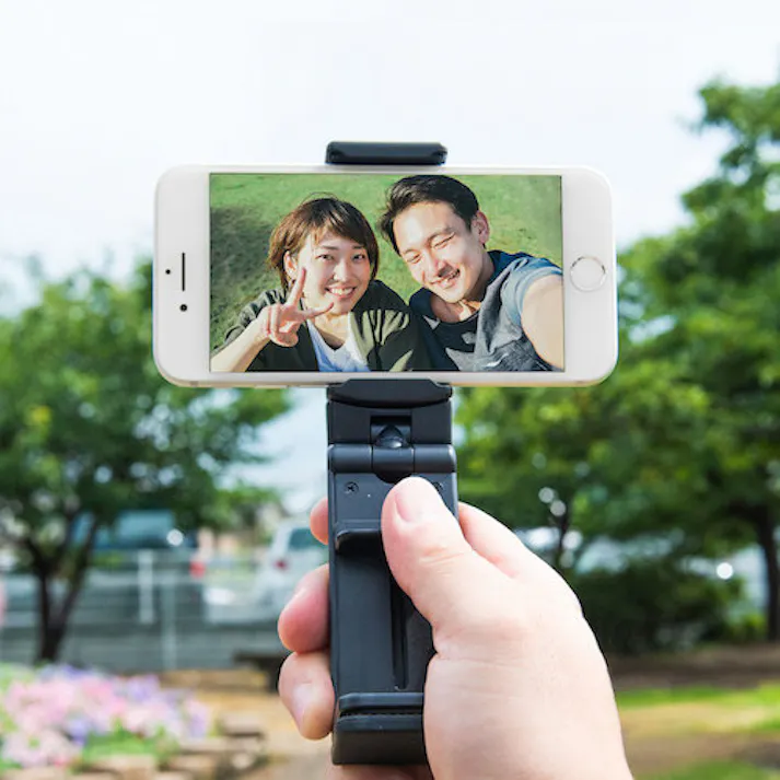 【CAINZ-DASH】サンワサプライ トラベルスマホホルダー PDA-STN30BK【別送品】